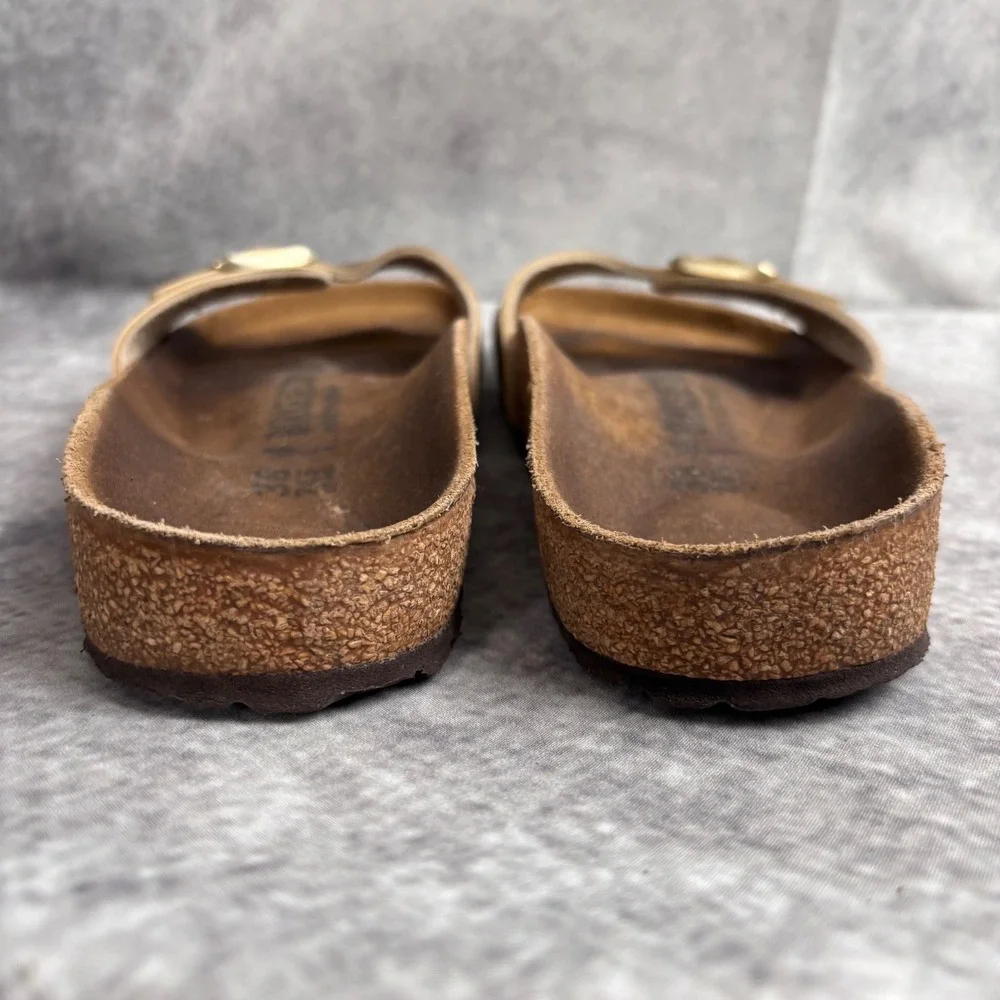 Birkenstock Madrid Single‎ Strap Buckle Sandal in Gold Size EU 38 Ladies 7